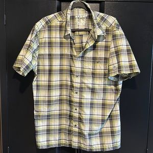 Men’s Kuhl short sleeved button up shirt